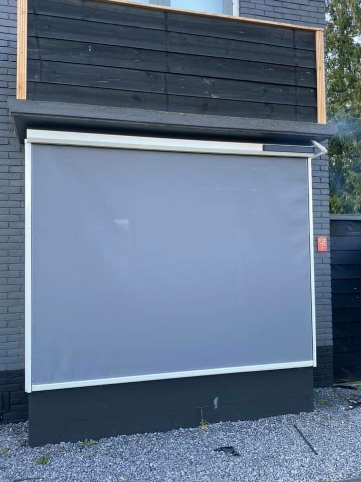 Screen voor een groot raam